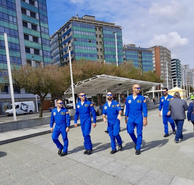 Personal del Ejército del Aire en Gijón 