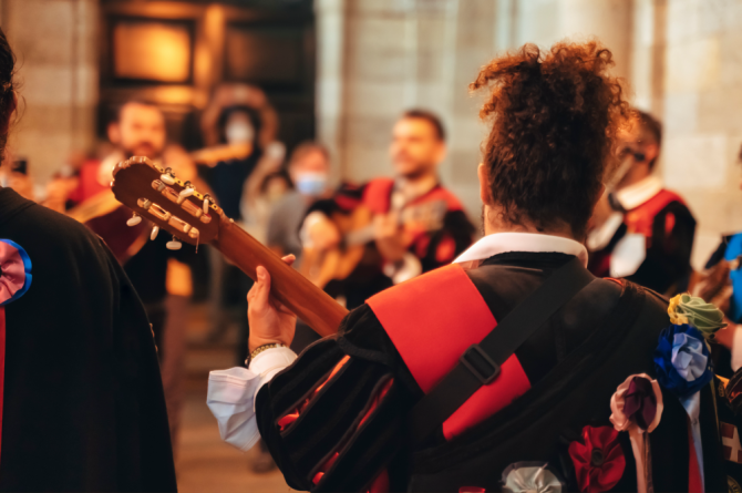 La ancestral tradición del Canto de los Mayos