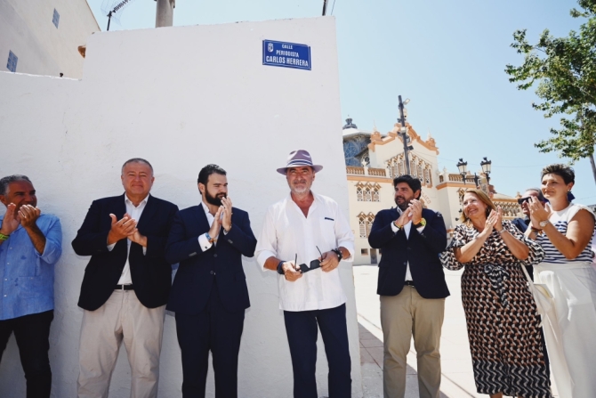 El pueblo murciano de La Unión homenajea a carlos Herrera