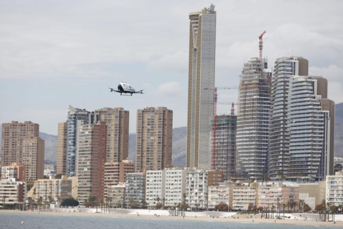 Taxis aéreos y drones: el futuro del transporte despega en Benidorm 
