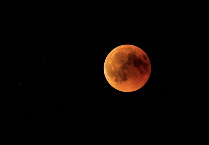 Marzo llega con una Luna Roja que dará paso a la primavera