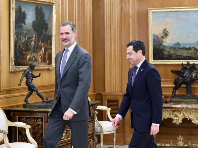 El gesto de Felipe VI con las comunidades asoladas por los incendios
