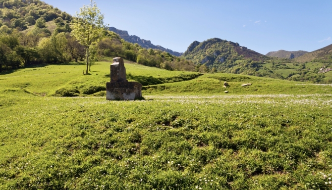 Pradera junto a la ruta de las Xanas