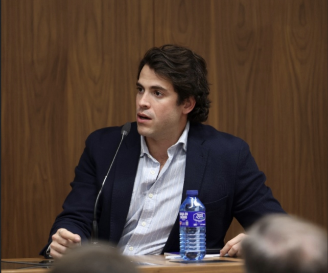 Quién es Aurelio Rojas, el cardiólogo que está revolucionando las redes