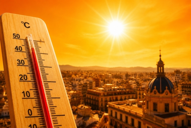 Primera ola de calor en España con temperaturas extremas y ambiente veraniego en varias ciudades del país.