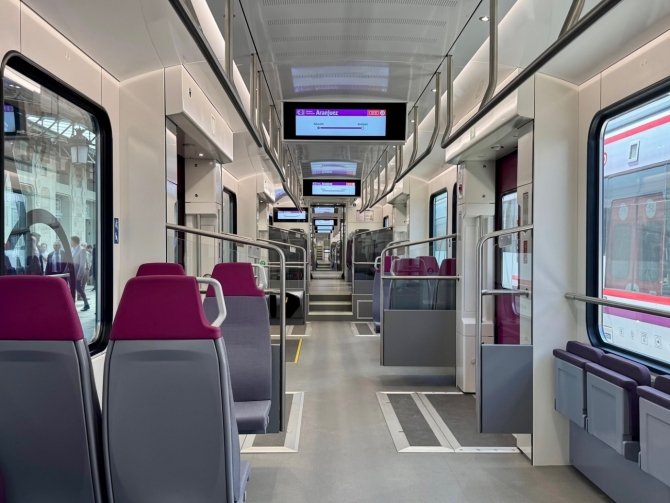 Interior del nuevo tren de Cercanías