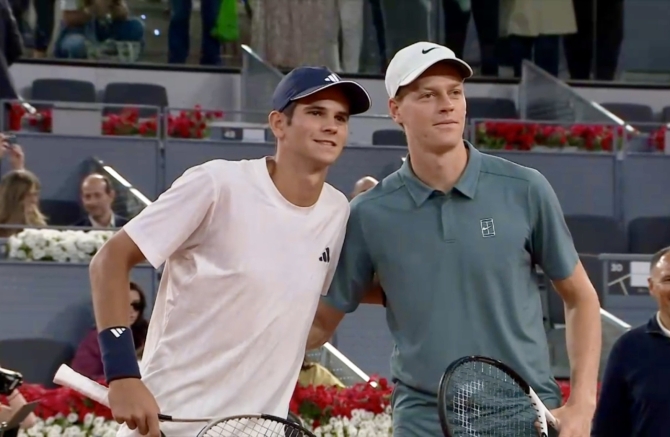 Rafa Jódar junto a Jannik Sinner