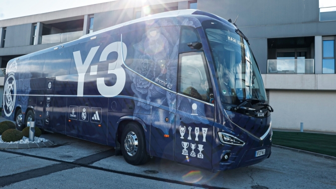 ¿Qué significa el símbolo Y-3 en el autobús del Real Madrid?