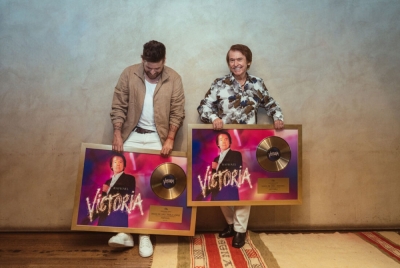 Imagen de la noticia: Pablo López y Raphael reciben Disco de Oro por el álbum 