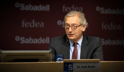 Isak Andic durante una intervención pública en un acto empresarial antes de su fallecimiento
