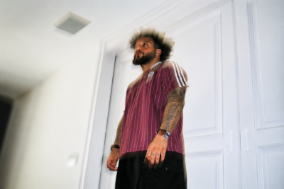 Marcelo Vieira posa con camiseta Adidas